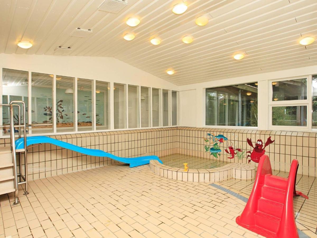 6 Person Holiday Home On A Holiday Park In הנסטהולם מראה חיצוני תמונה