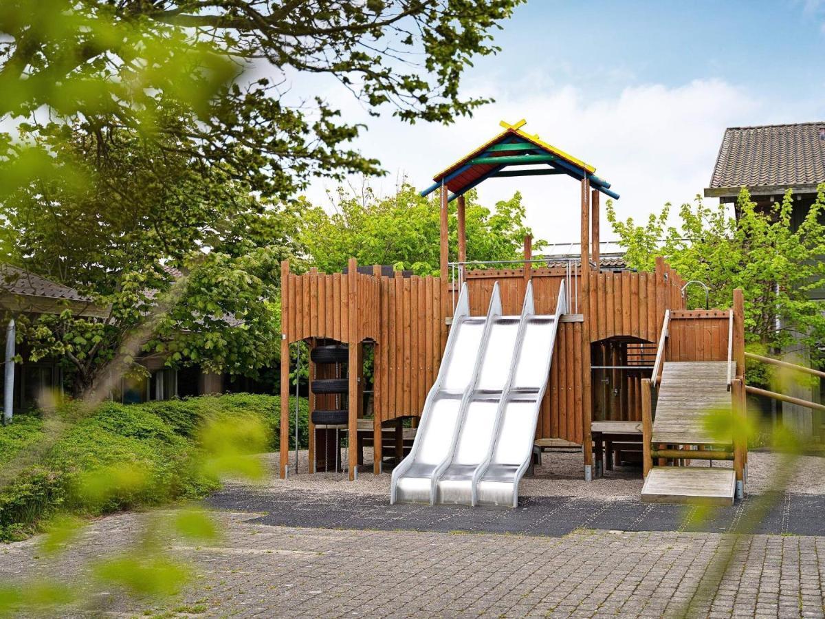 6 Person Holiday Home On A Holiday Park In הנסטהולם מראה חיצוני תמונה